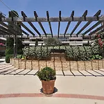 Hotel The Originals Boutique, Les Strelitzias