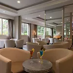 Hotel The Originals Boutique, Les Strelitzias 3*