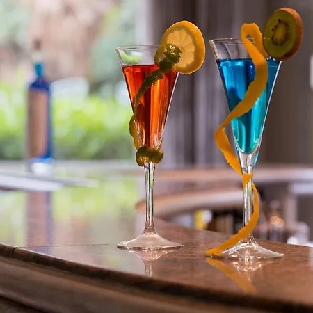 Hotell The Originals Boutique, Les Strelitzias Juan-les-Pins