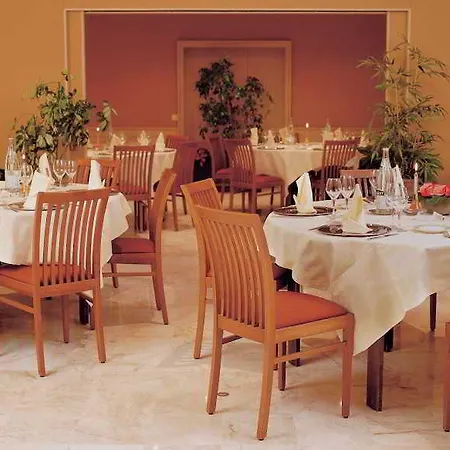 The Originals Boutique, Les Strelitzias Ξενοδοχείο 3*