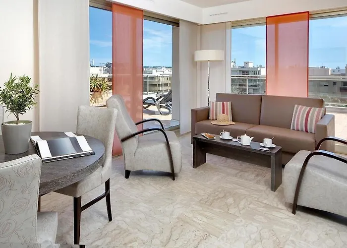 The Originals Boutique, Les Strelitzias 胡安莱潘