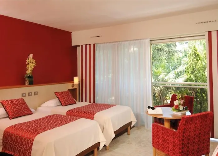 The Originals Boutique, Les Strelitzias 3*