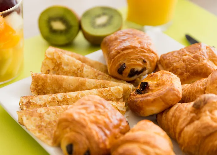 酒店 The Originals Boutique, Les Strelitzias 胡安莱潘