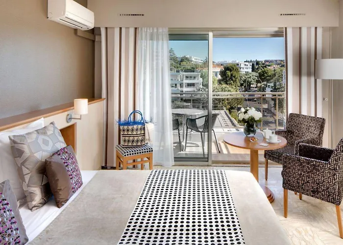 The Originals Boutique, Les Strelitzias 胡安莱潘