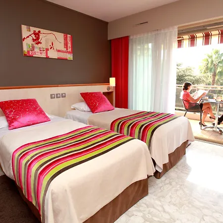 The Originals Boutique, Les Strélitzias 3*