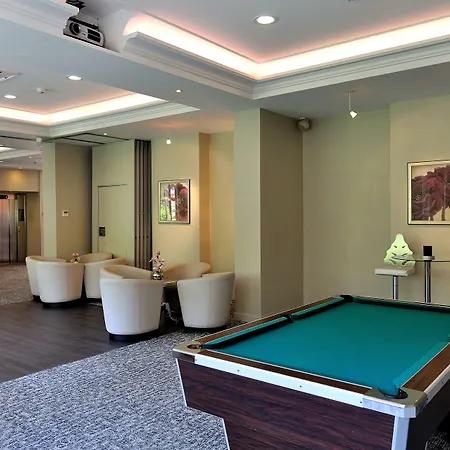 The Originals Boutique, Les Strélitzias Hotel 3*