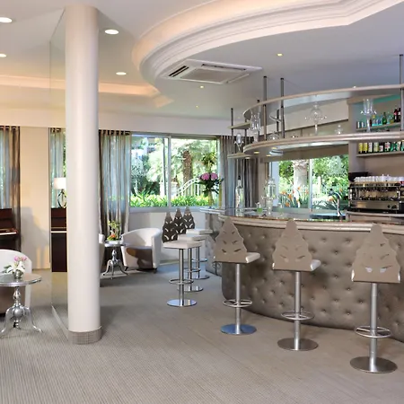 Hotel The Originals Boutique, Les Strelitzias