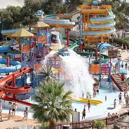 The Originals Boutique, Les Strelitzias 3*