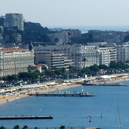 The Originals Boutique, Les Strelitzias فندق