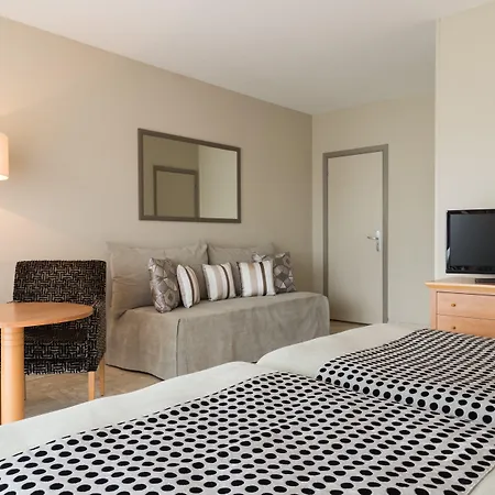 The Originals Boutique, Les Strelitzias فندق