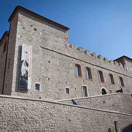 Hotel The Originals Boutique, Les Strélitzias 3*