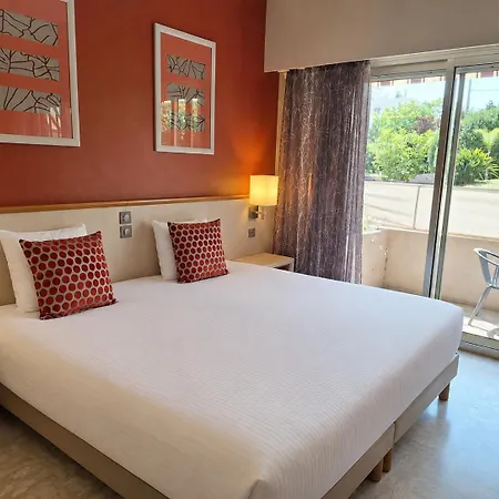 The Originals Boutique, Les Strélitzias 3* Juan-les-Pins