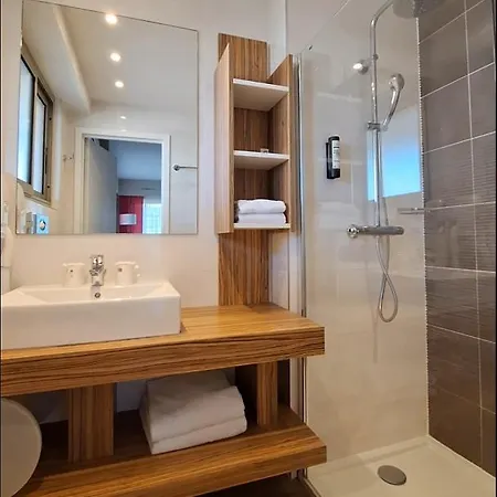 The Originals Boutique, Les Strélitzias Hotel 3*