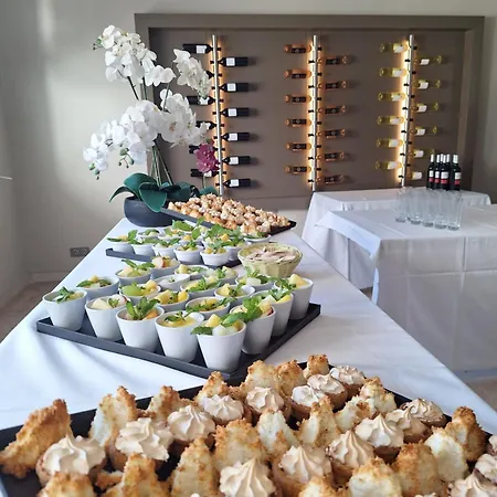 The Originals Boutique, Les Strélitzias 3*