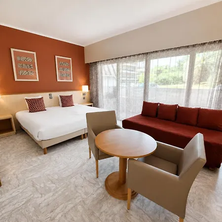 The Originals Boutique, Les Strélitzias Hotel 3*