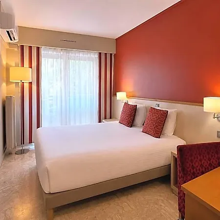 The Originals Boutique, Les Strélitzias Hotel 3*