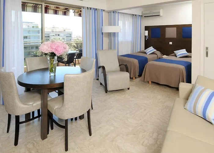 The Originals Boutique, Les Strélitzias Hotel 3*