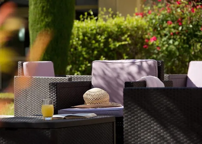 The Originals Boutique, Les Strélitzias Hotel 3*