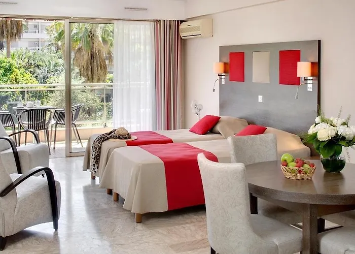 The Originals Boutique, Les Strélitzias