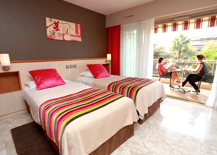 The Originals Boutique, Les Strélitzias 3*