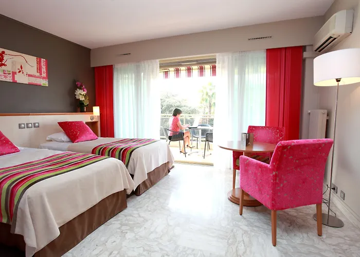 The Originals Boutique, Les Strélitzias 3* Juan-les-Pins