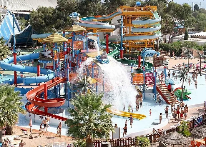 The Originals Boutique, Les Strelitzias 3*