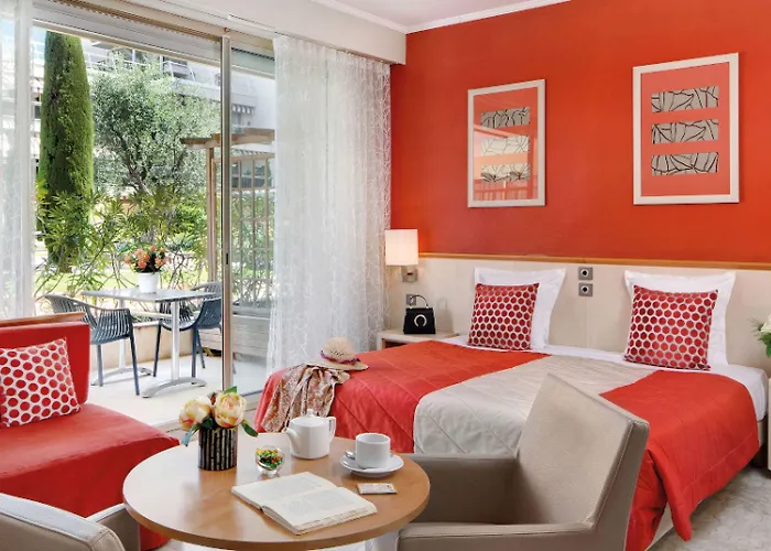 The Originals Boutique, Les Strelitzias