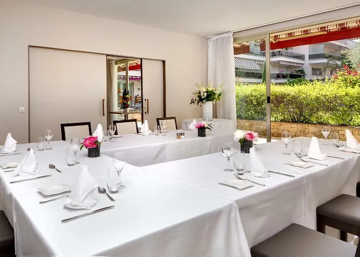 호텔 The Originals Boutique, Les Strelitzias