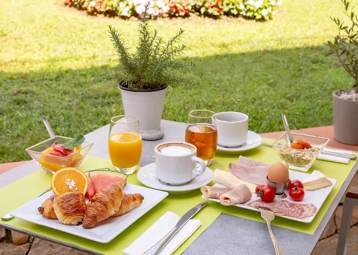 The Originals Boutique, Les Strélitzias Hotel