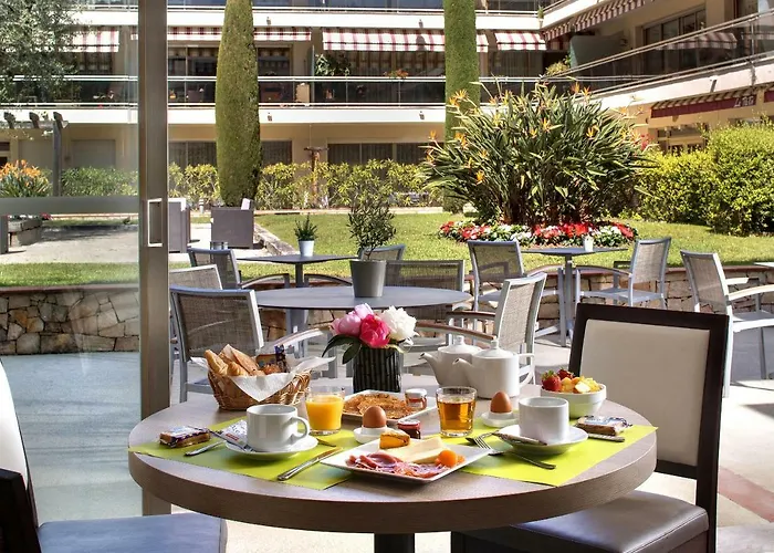 The Originals Boutique, Les Strelitzias 주앙레핑